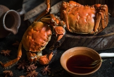 包裝設(shè)計是產(chǎn)品的第一印象，能夠引起消費(fèi)者的興趣和購買欲望